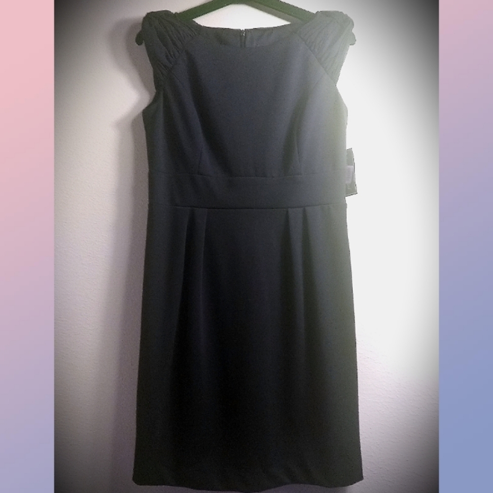 Black dress 👄 Jessica Howard 👄 size 12